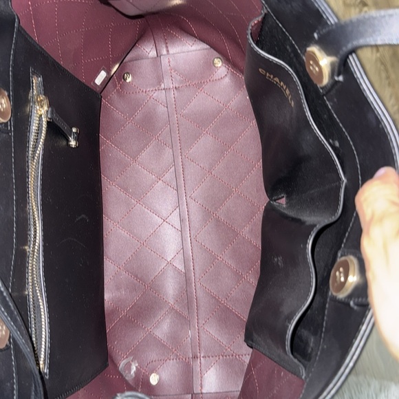 Authentic Black Calfskin Quilted Leather Shopping Bag - Picture 7 of 16